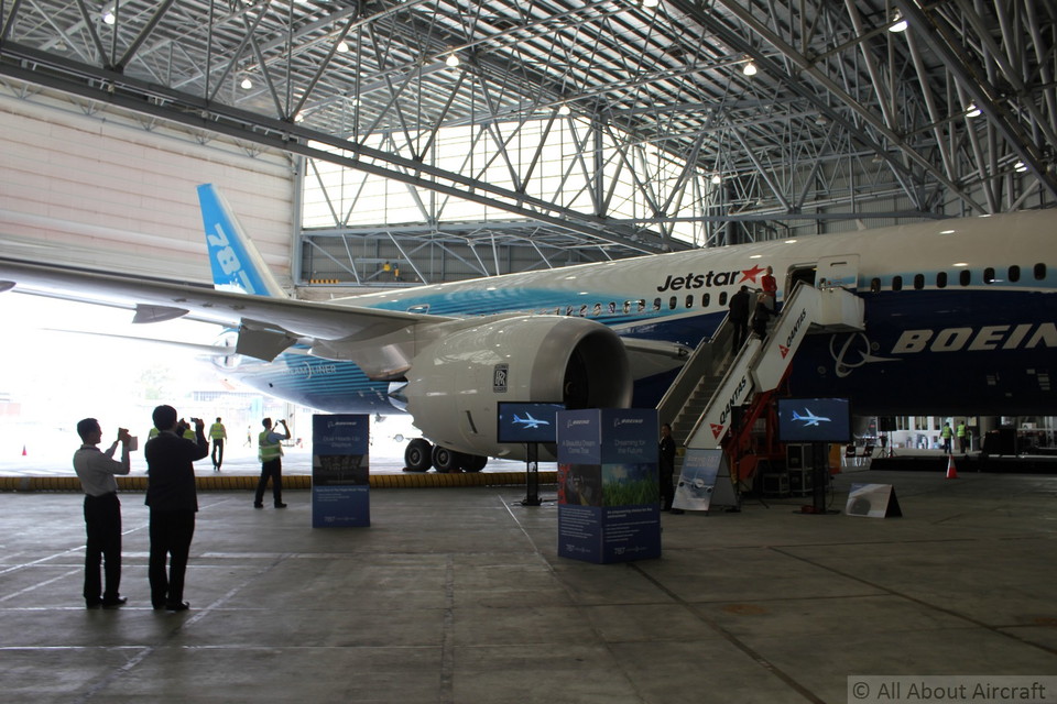 Boeing 787-8 N787BA
