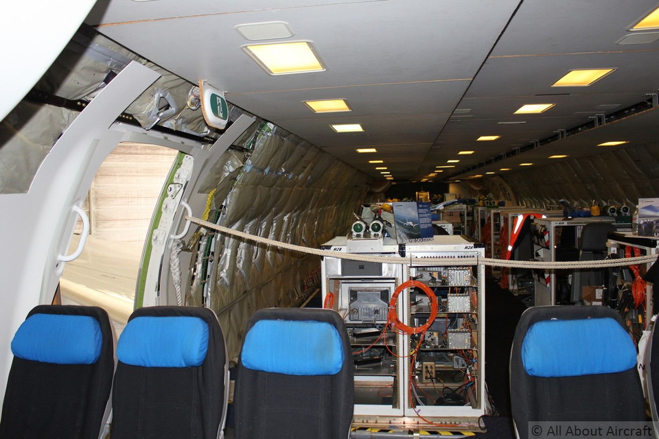 Boeing 787-8 cabin