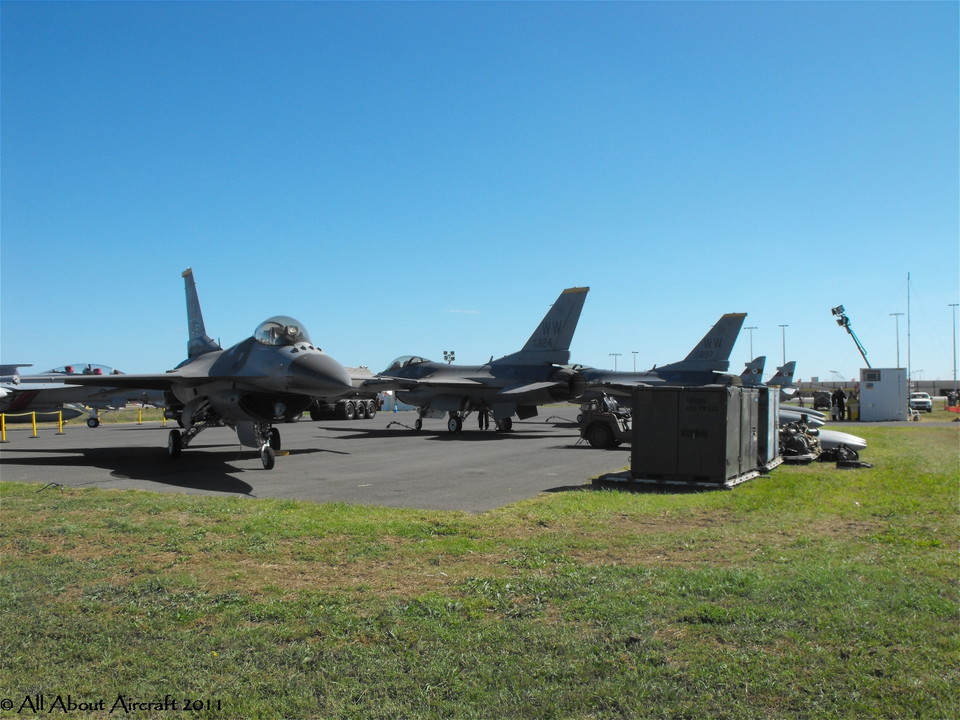F-16 Fighting Falcons