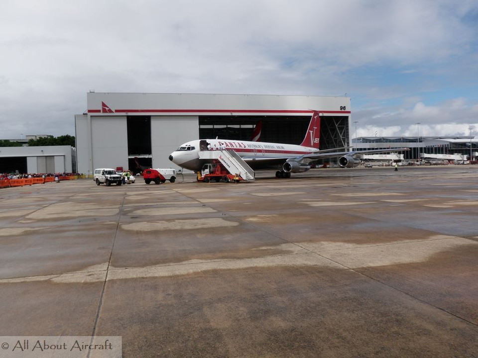 Boeing 707-138B N707JT