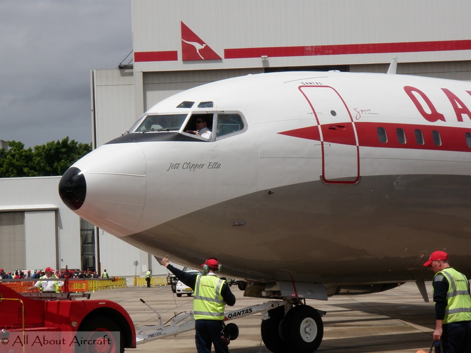N707JT Being Towed Away