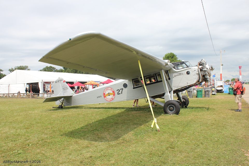 Hamilton Metalplane NC879H