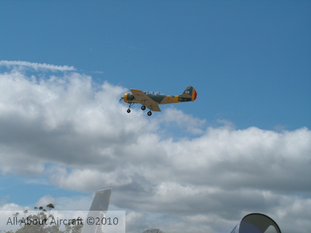 YAK52 - VH-XRO