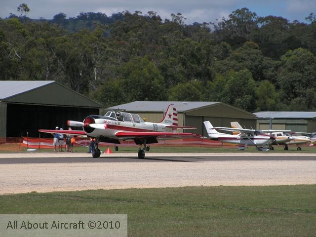 Yakovlev Yak-52 photograph 7