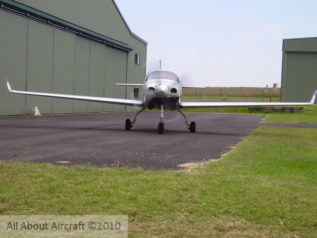 Lancair IV-P VH-LLW
